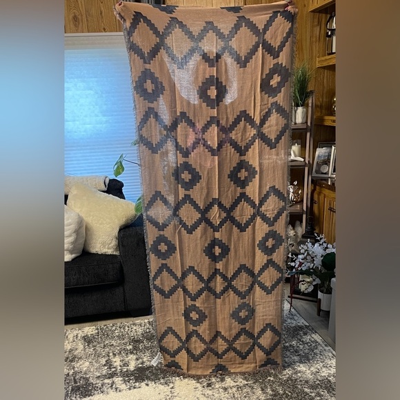 DEMIN & CO. Canyon Retreat Double Face Jacquard Scarf - Picture 8 of 8